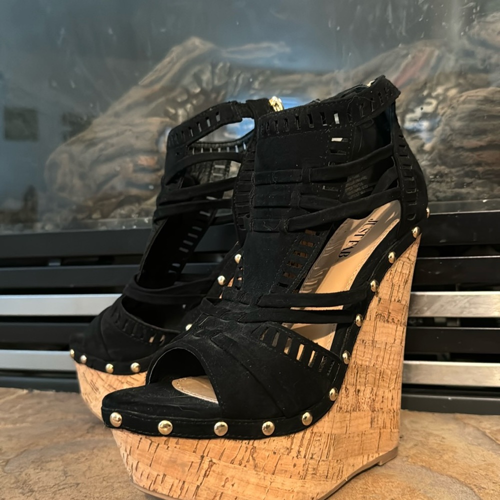 Black heeled wedges